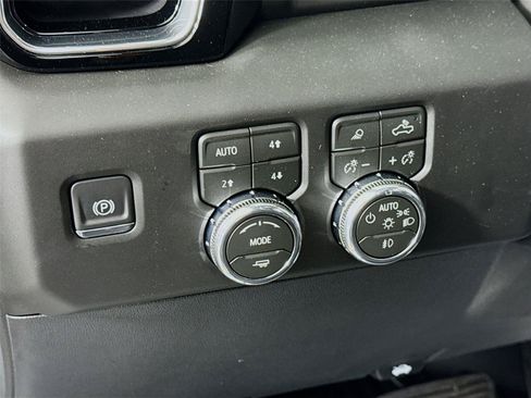 New 2026 GMC Sierra 1500 Denali w/ Technology Package AWD/4WD image 4