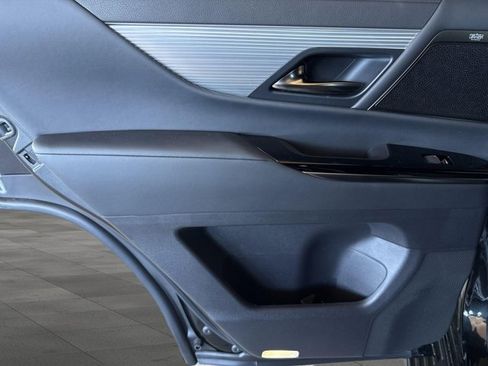 Certified 2025 Lexus LX 700h F Sport AWD/4WD image 19
