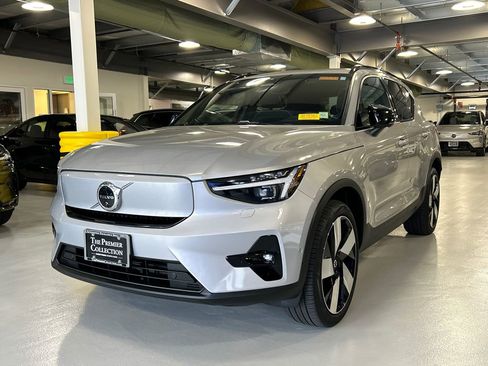Certified 2023 Volvo XC40 Recharge Ultimate AWD/4WD image 5