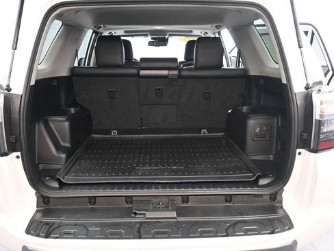 Used 2022 Toyota 4Runner TRD Off-Road Premium image 16