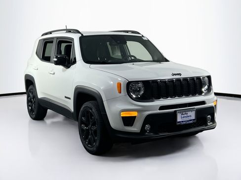Used 2022 Jeep Renegade Altitude w/ Convenience Group image 3