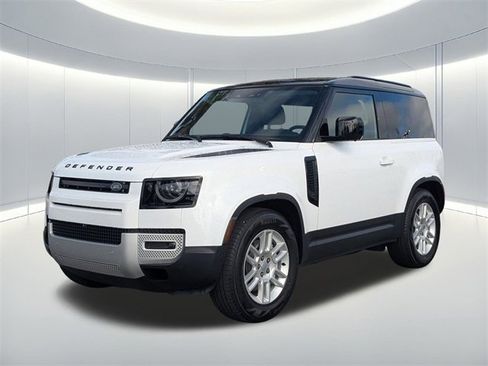 Used 2025 Land Rover Defender 90 S image 2