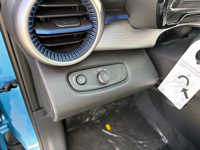 New 2026 Chevrolet Trax LS w/ LS Convenience Package FWD image 14