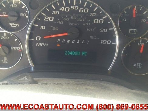 Used 2008 Chevrolet Express 2500 image 8
