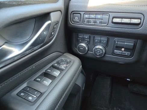 Used 2024 GMC Yukon Denali AWD/4WD image 21