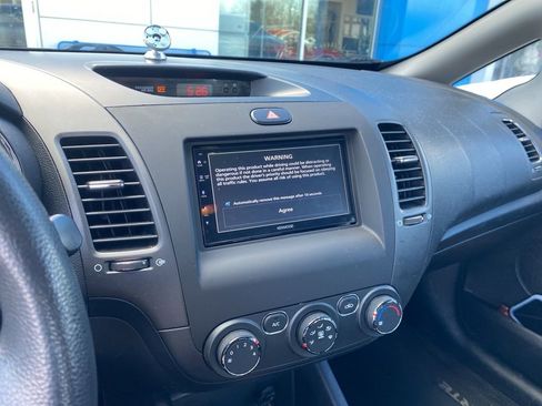 Used 2018 Kia Forte LX image 5