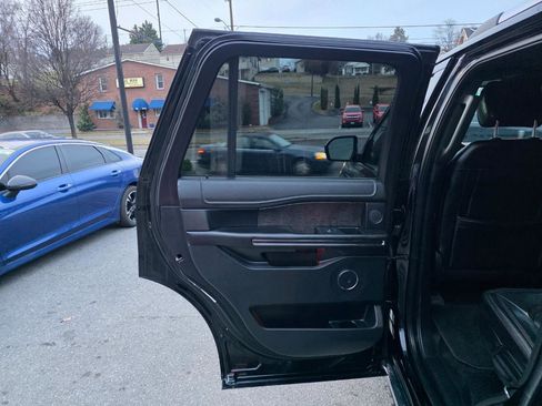 Used 2018 Ford Expedition Limited AWD/4WD image 13