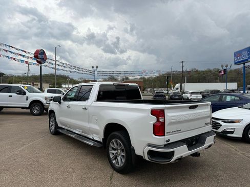 Used 2022 Chevrolet Silverado 1500 High Country w/ Safety Package II image 4