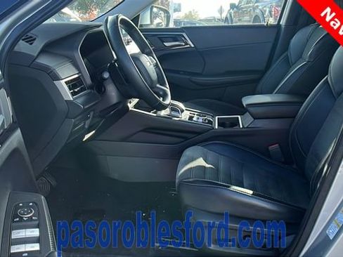 Used 2024 Mitsubishi Outlander SE image 17