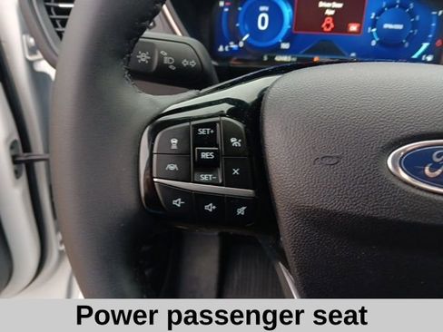 Used 2022 Ford Escape Titanium image 11