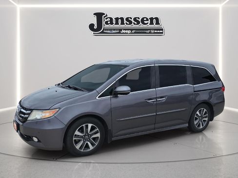 Used 2015 Honda Odyssey Touring image 1