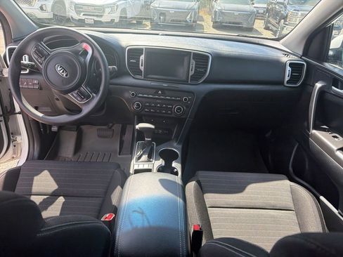 Used 2018 Kia Sportage LX w/ LX Technology Package AWD/4WD image 9