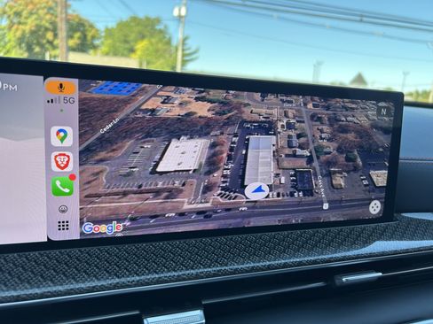 Used 2025 Genesis GV80 3.5T e-SC image 28