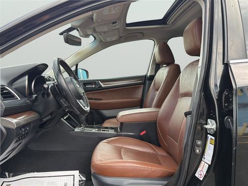 Used 2018 Subaru Outback 3.6R Touring w/ Popular Package #3 AWD/4WD image 12
