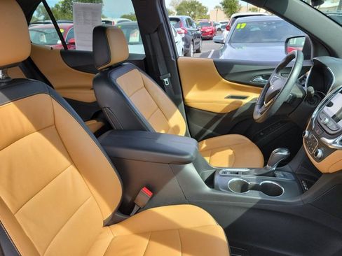 Used 2019 Chevrolet Equinox Premier image 6