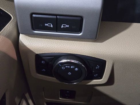 Used 2017 Ford F250 Lariat w/ Chrome Package image 29