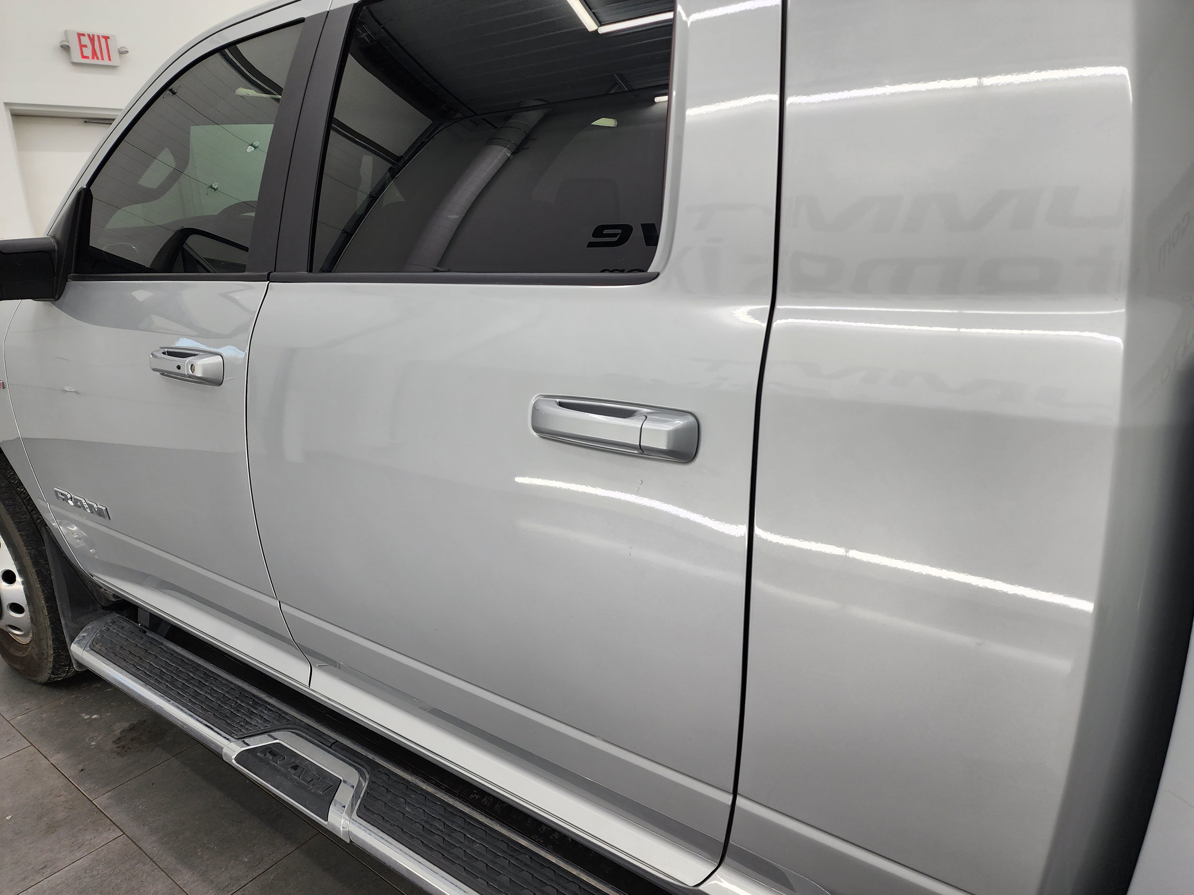 Used 2026 RAM 3500 Laramie AWD/4WD image 36