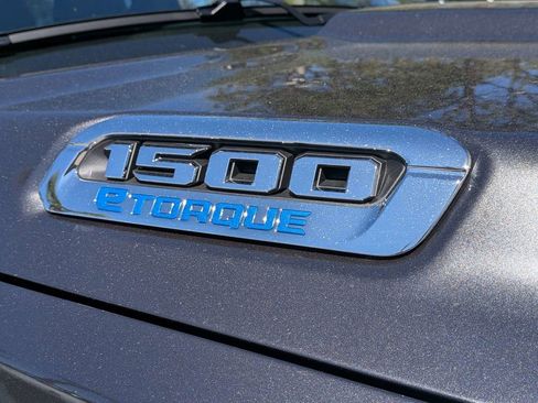 New 2026 RAM 1500 4x4 Crew Cab image 13