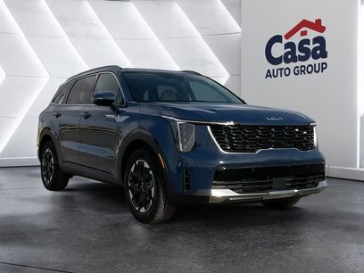 Certified 2025 Kia Sorento S w/ Panoramic Sunroof Package