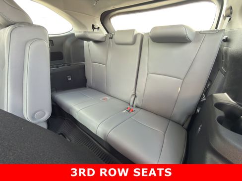 New 2026 Toyota Highlander Platinum image 15