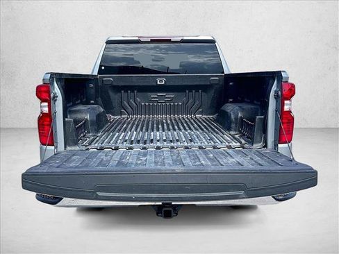 Used 2025 Chevrolet Silverado 1500 LT RWD image 30