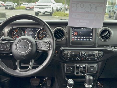 Used 2022 Jeep Wrangler Unlimited Sport image 10