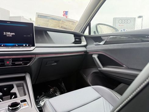 New 2026 Volkswagen Tiguan SE AWD/4WD image 35