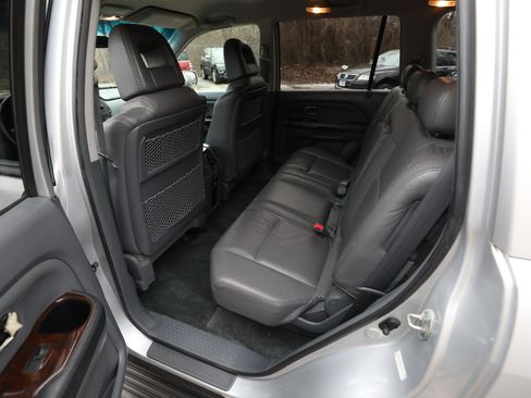 Used 2004 Honda Pilot EX image 13