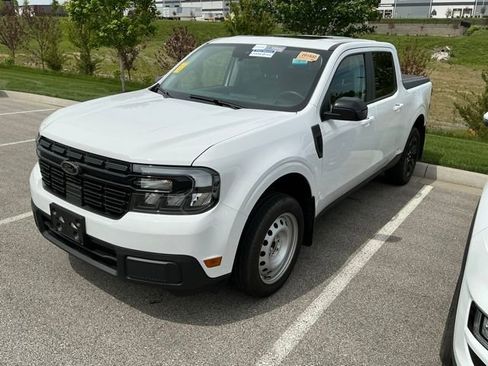 Used 2024 Ford Maverick Lariat w/ Black Appearance Package FWD image 7