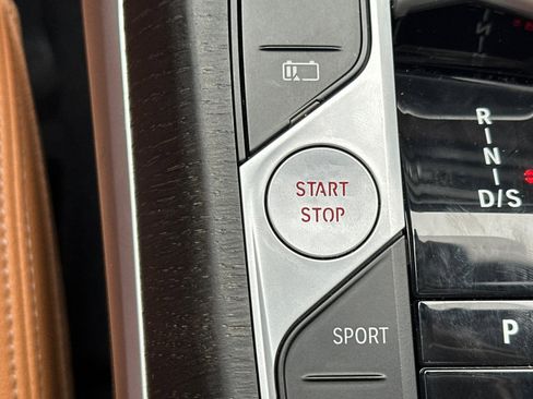 Used 2023 BMW 330e 330e iPerformance image 24