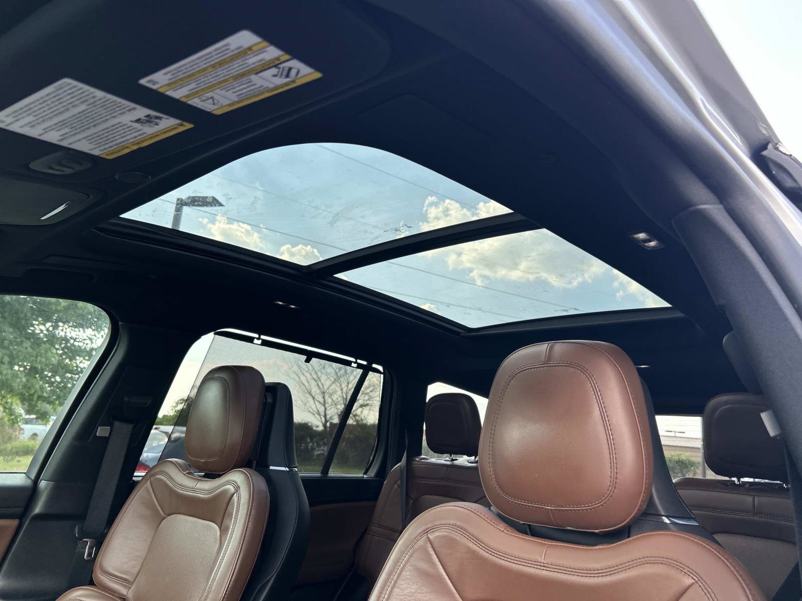 Used 2021 Lincoln Aviator Reserve w/ Equipment Group 202A AWD/4WD image 29