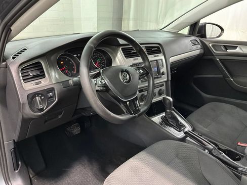 Used 2016 Volkswagen Golf S FWD image 17