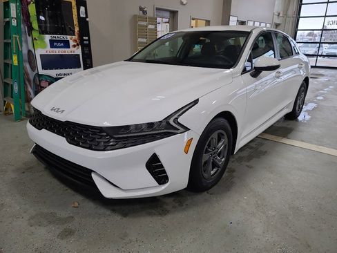Used 2022 Kia K5 LXS image 2