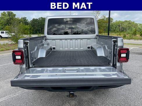Used 2021 Jeep Gladiator Mojave AWD/4WD image 13