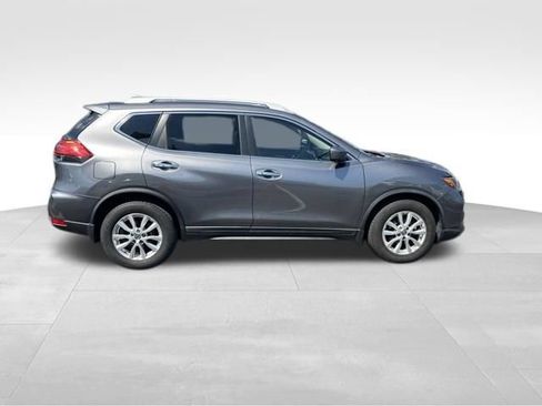 Used 2017 Nissan Rogue SV w/ SV Premium Package FWD image 8