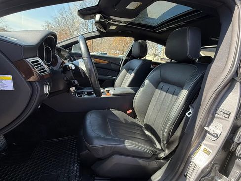 Used 2014 Mercedes-Benz CLS 550 4MATIC w/ Premium 1 Package image 2