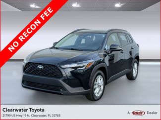 Used 2025 Toyota Corolla Cross LE video 1