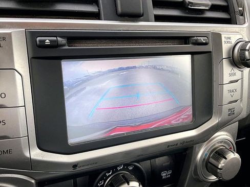 Used 2017 Toyota 4Runner SR5 Premium image 13