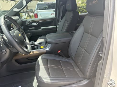 Used 2026 Chevrolet Silverado 1500 High Country AWD/4WD image 10