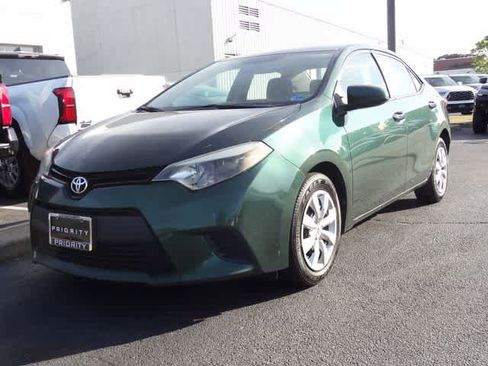 Used 2014 Toyota Corolla LE FWD image 1