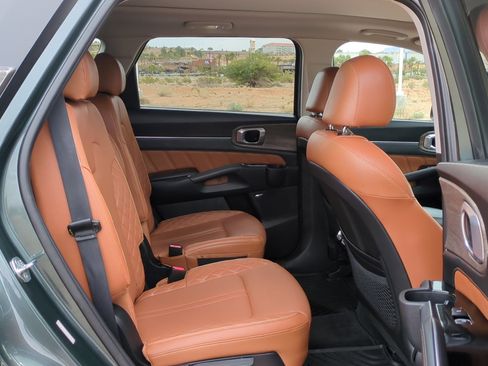 Used 2022 Kia Sorento SX Prestige w/ Rust Color Package image 31