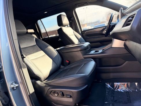 Used 2023 Chevrolet Suburban Z71 w/ Luxury Package image 11