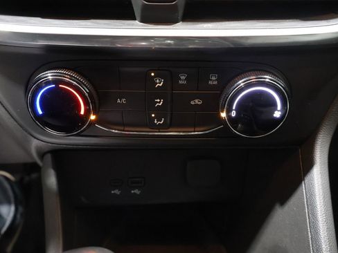 Used 2024 Buick Encore GX Preferred image 29