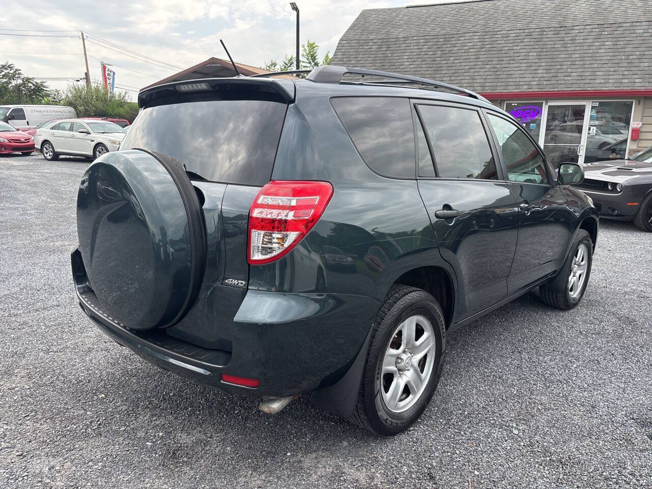 Used 2011 Toyota RAV4 4WD w/ Preferred Premium Pkg image 4