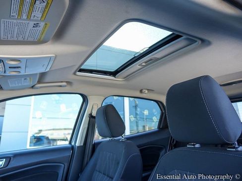 Used 2018 Ford EcoSport SE image 12