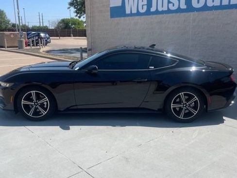 Used 2024 Ford Mustang Premium RWD image 9