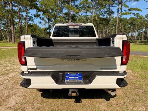 Used 2023 GMC Sierra 2500 Denali w/ Denali Ultimate Package AWD/4WD image 5