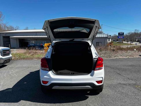 Used 2022 Chevrolet Trax LT image 29
