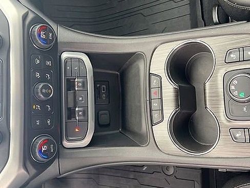 Used 2020 GMC Acadia SLT w/ LPO, Floor Liner Package image 21