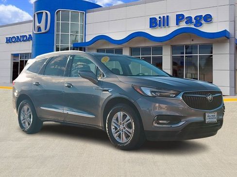 Used 2018 Buick Enclave Essence image 1